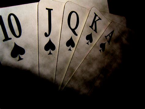 High-Stakes Poker HD Wallpaper: A Winning Hand in Spades