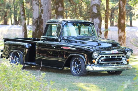 1957 Chevy | Classic chevy trucks, 57 chevy trucks, Vintage trucks