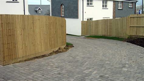 Boundary Fencing, Perimeter Fence, Pet Containment, Animal Enclosure, Fencing for Devon ...