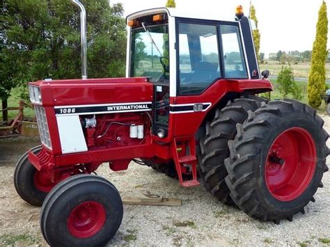 IH 1086 | International harvester tractors, International tractors, Farmall tractors