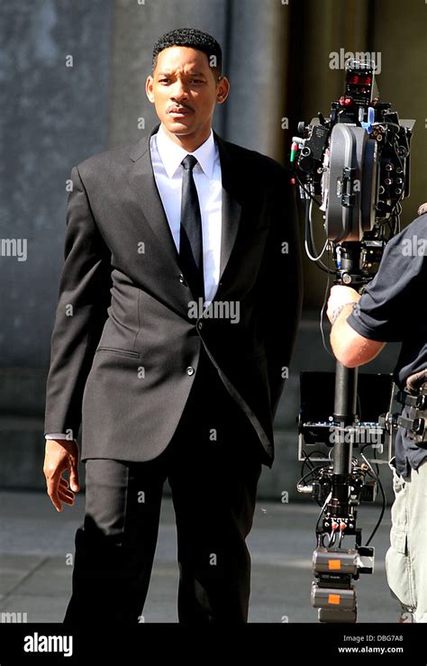 Will Smith shooting on location for MIB III (Men In Black 3) at Stock ...