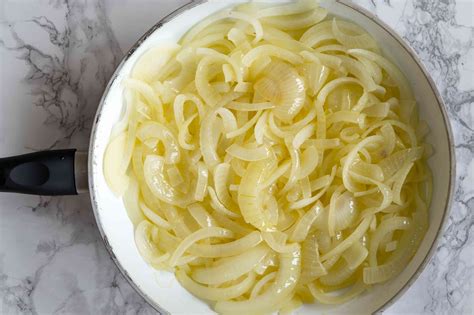 How to Caramelize Onions: A Step-By-Step Guide