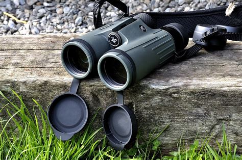 Best Night Vision Binoculars: Buying Guide and Expert's Advice