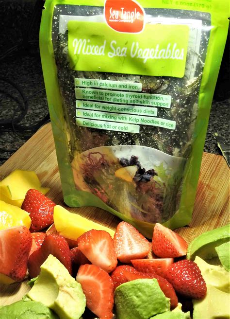 Mixed Sea Veggies and Fruit Salad - Healthy Thai Recipes