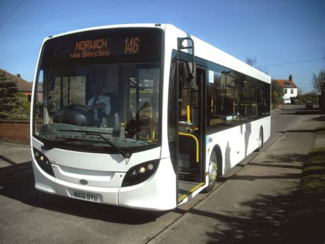 Steve's Bus & Train Page: New Bus For BorderBus and 32061 on road