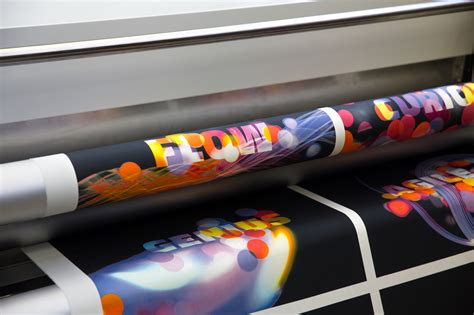 REVOLUTIONARY DIGITAL TEXTILE PRINTER - Apparel