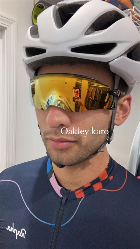 They are hard to resist in person. Oakley Kato : r/CyclingFashion