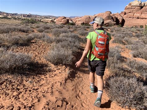 Desert Hiking: 20 Things to Know | Expert Hiking Advice