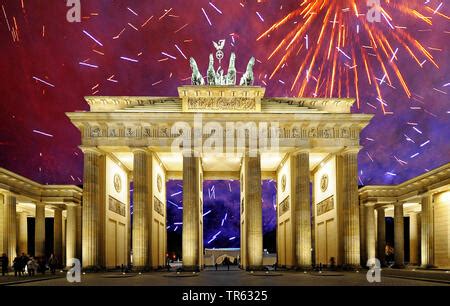 fireworks at Brandenburg Gate, Brandenburger Tor, Germany, Berlin Stock ...