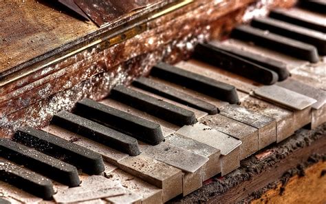 Vintage Piano Harmony - HD Wallpaper