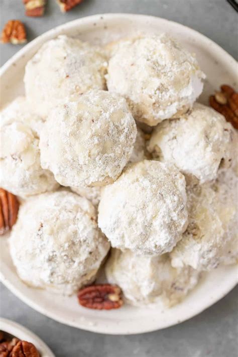 Easy Pecan Snowball Cookies - Tasty Treats and Eats