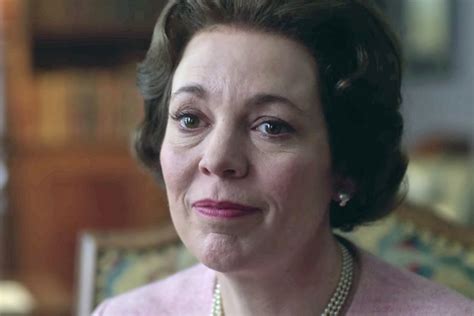 'The Crown' Season 3 Episode 1 Recap: "Olding"