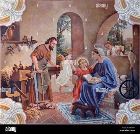 Holy family jesus mary joseph hi-res stock photography and images - Alamy