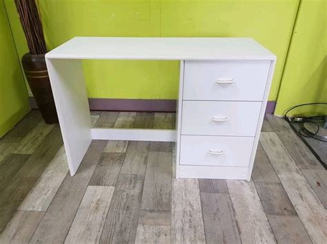 small white desk with 3 drawers | in Binfield, Berkshire | Gumtree