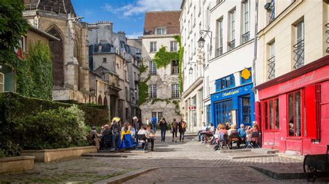 The Chicest Insider's Shopping Guide to Paris, France | Architectural ...