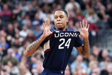 March Madness: UConn surges to rout of Gonzaga, advances to first Final ...