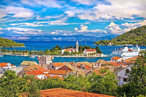 Croatia’s Dalmatian Coast Is the Most Beautiful Shoreline in Europe – Fodors Travel Guide