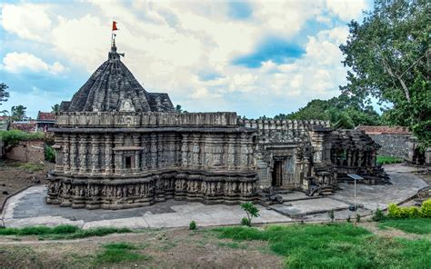 10 must-visit beautiful temples in Maharashtra - Today’s Traveller ...