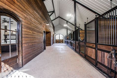 Custom Barns | Luxury Horse Arenas | Horse barn ideas stables, Dream horse barns, Luxury horse barns