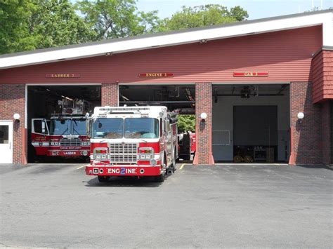 Fairfield CT Fire Dept. Current Apparatus/Station Photos Page 1 ...