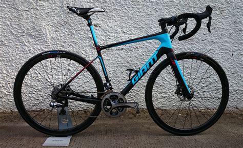 New 2015 Giant Defy endurance bike released - Canadian Cycling Magazine