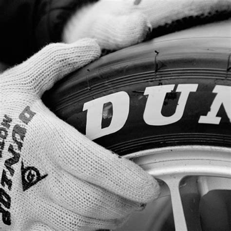 Dunlop™ Tires - Performance, 4x4, All-Season | CARiD