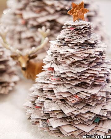 Recycle Christmas Cards Into Christmas Decor – Rustic Crafts & Chic Decor