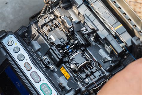 Fusion Splicing vs. Mechanical Splicing for Optical Fiber