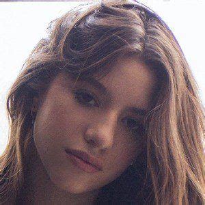 Mackenzie Ziegler - Bio, Facts, Family | Famous Birthdays