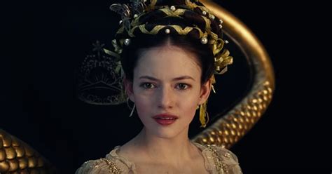 Why Clara In ‘The Nutcracker And The Four Realms’ Is The Disney Princess We Desperately Need ...