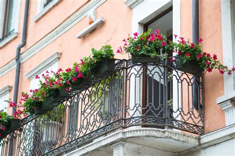 Precautions for Installing Safety Railing for Balconies