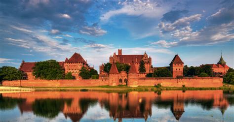 Malbork Castle: Why You Should Visit This Royal Castle?