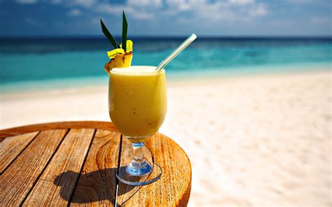 40 Awesome beach cocktail drinks images | Освежающий напиток, Рецепты, Еда