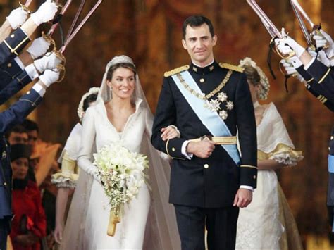 Queen Letizia Wedding Dress - Dusolapan