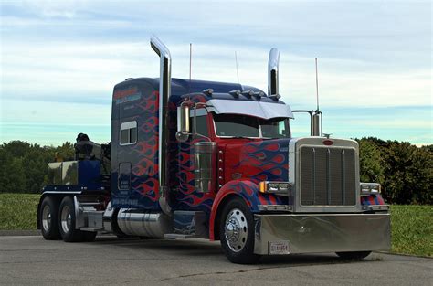 Transformers Optimus Prime Peterbilt Truck