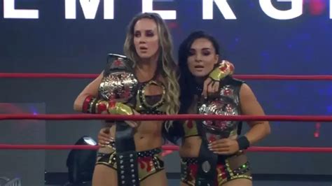 Deonna Purrazzo & Chelsea Green Win Knockouts Tag Team Championships At ...