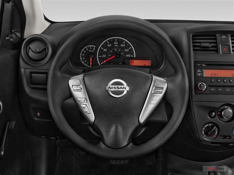 2017 Nissan Versa: 95 Interior Photos | U.S. News