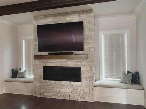 Build in benches in 2020 | Built in bench, Fireplace built ins, Living ...