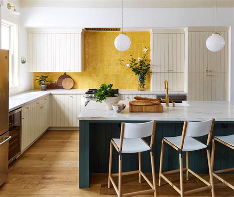 Kitchen Color Trends: Green and Yellow Combine to Make a Statement