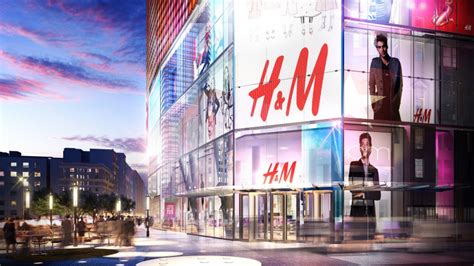 H&M Opens Flagship Store In Herald Square | LATF USA