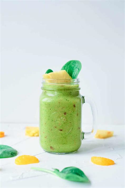 Healthy Food: Fruit and Vegetable Smoothie