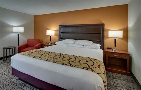 Drury Inn & Suites Evansville East - Drury Hotels