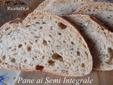 Pane ai Semi con Farina Integrale – RicetteDi.it