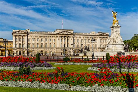 Buckingham Palace - History and Facts | History Hit