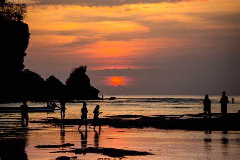 Padang Padang Beach | Explore Bali's Popular Seashore & Surfing Spot