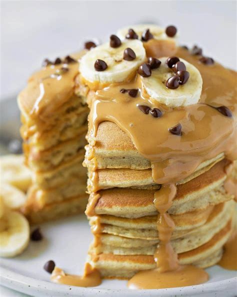 Peanut Butter Banana Pancakes | Lil' Luna