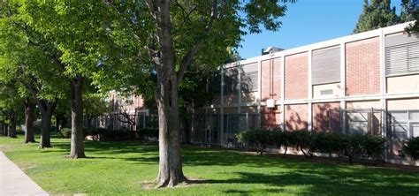 Oliver Wendell Holmes Middle School - Los Angeles Unified School District History