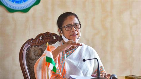 Mamata Banerjee to campaign for Samajwadi Party in UP poll : Nanda – India TV