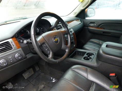 2007 Chevrolet Avalanche LT 4WD Interior Color Photos | GTCarLot.com