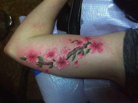 Sakura Tattoo | Sakura tattoo, Ink tattoo, New tattoos